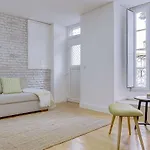 Alfama By Inside Out Hotel
